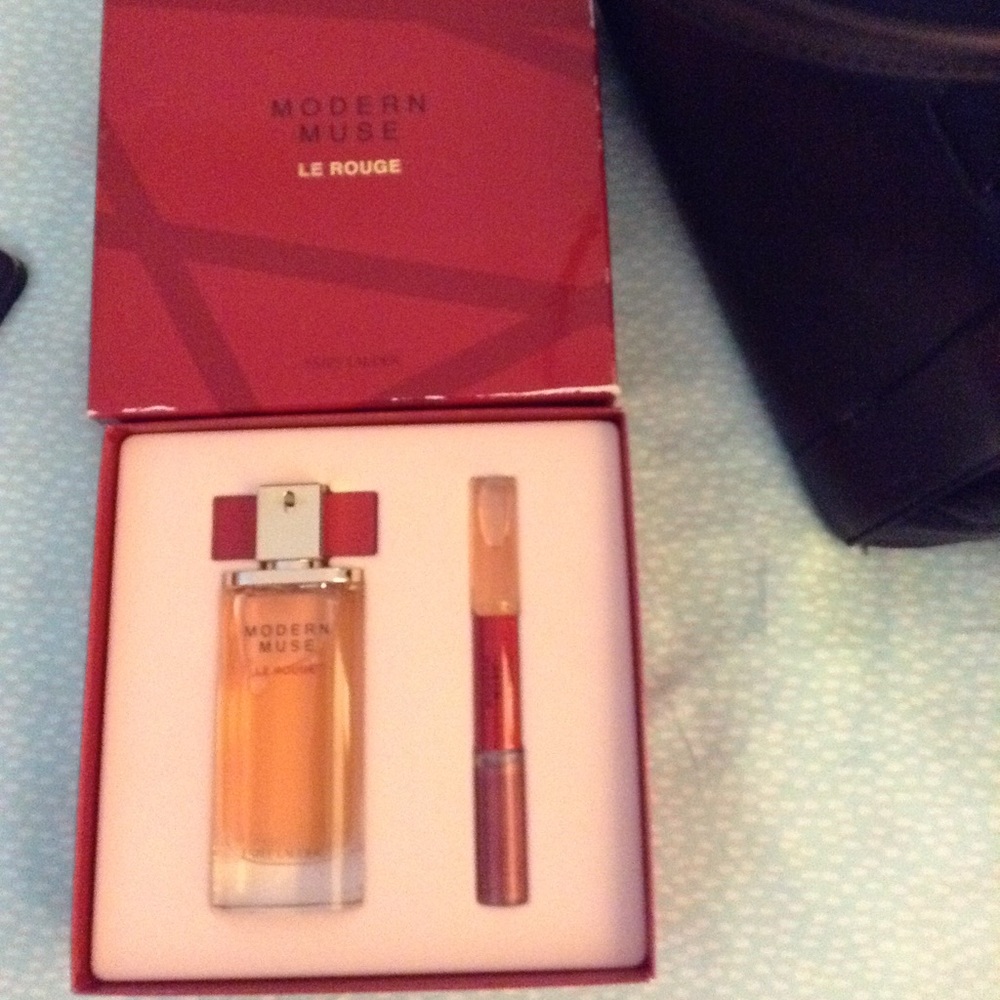 BRAND NEW Estée Lauder modern muse le rouge